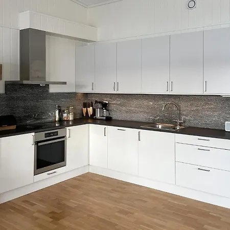 Apartamento Gorgeous In With Kitchen